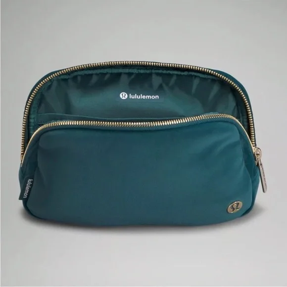 NWOT Lululemon Green Jasper Velour Belt Bag 1L - Unisex - Picture 3 of 8